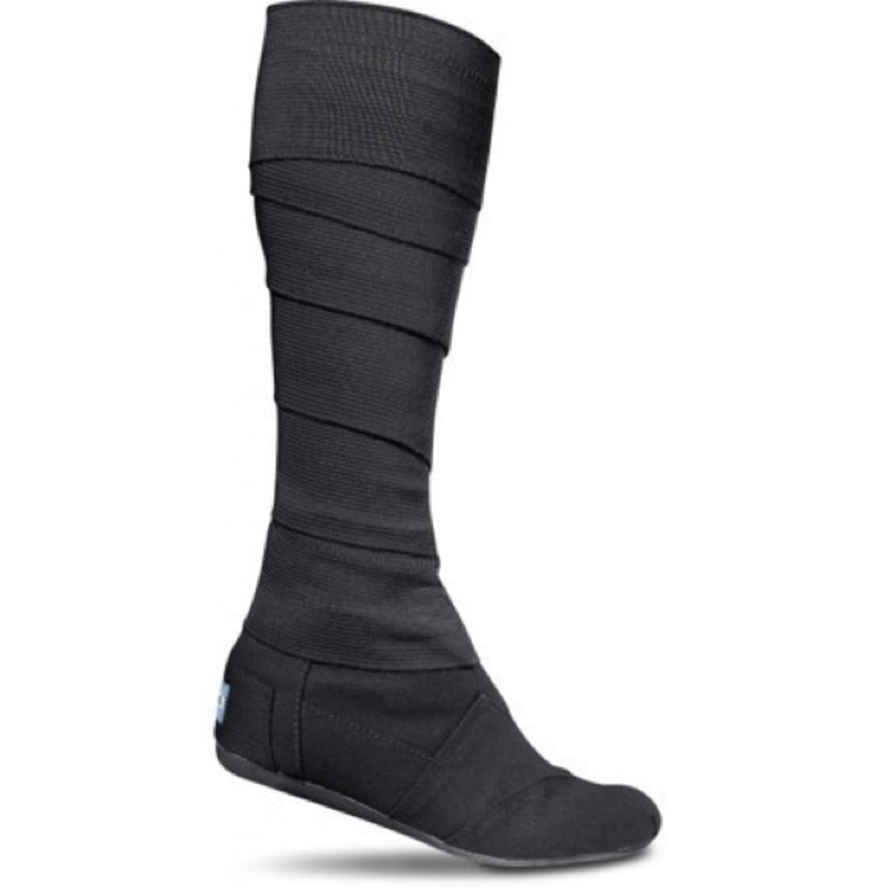 Toms wrap Boot. NIB. Size 9